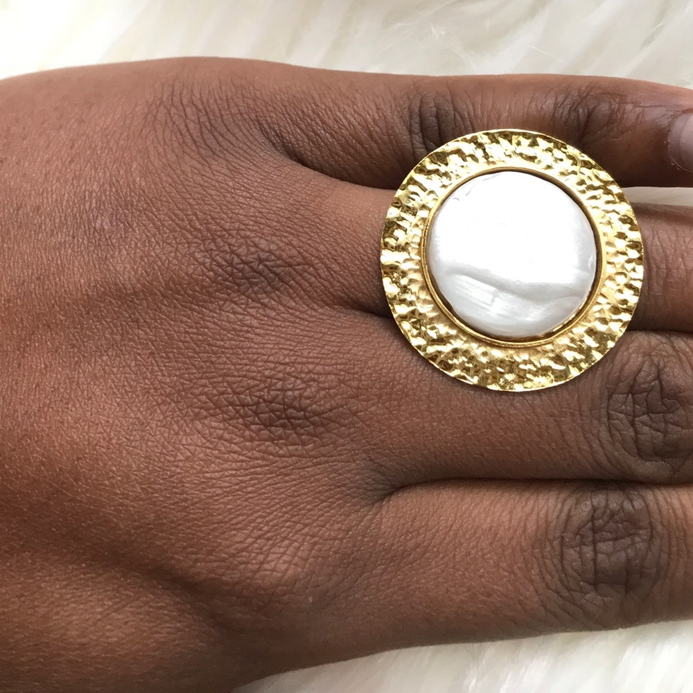 Gold stone circle ⭕️ ring - Picture 3 of 6